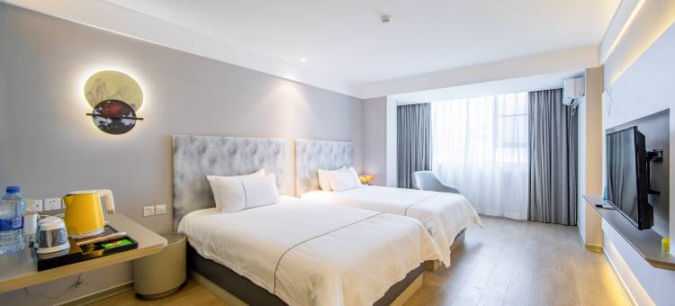 白玉兰酒店(桂林阳朔西街漓江店)图片