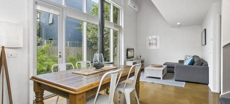 露台阁楼公寓(Terrace Lofts Apartments)图片