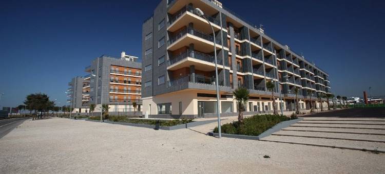 瑞尔玛丽娜滨海酒店(Real Marina Residence)图片