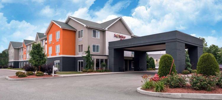 Best Western Erie Inn  Suites图片