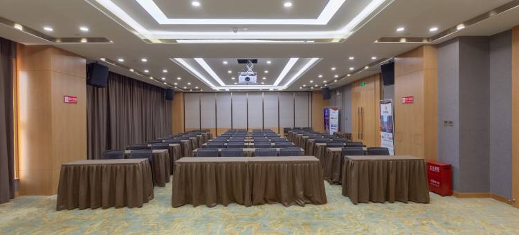 麗枫酒店(石家庄鹿泉抱犊寨北国商城店)图片