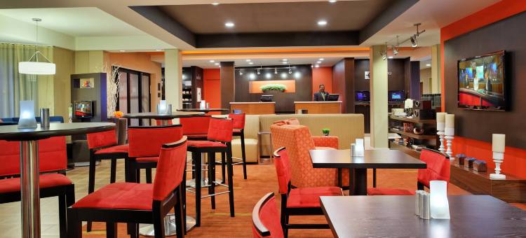 达拉哈西北/I-10 首都圈万怡酒店(Courtyard Tallahassee North/I-10 Capital Circle)图片