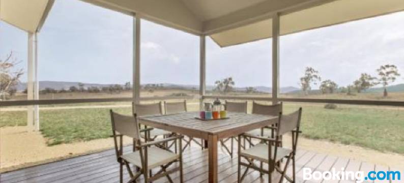 曼纳树林农场 - 迷人乡村美景时尚度假屋(Manna Tree Farm - Modern 3Br House on 100 Acres l Mountain Views l WiFi l BBQ l Wood Fire)图片