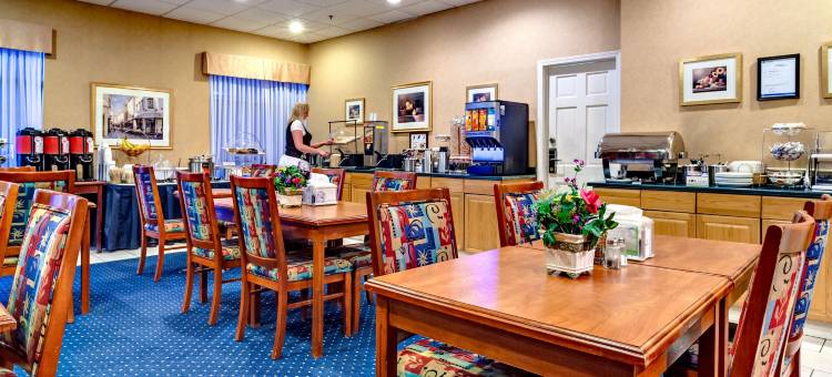 市区贝斯特韦斯特优质套房酒店(Best Western Plus Suites Downtown)图片