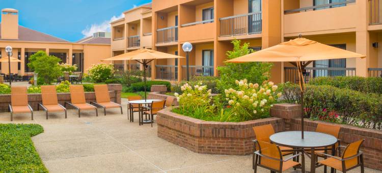 芝加哥迪尔菲尔德万怡酒店(Courtyard Chicago Deerfield)图片