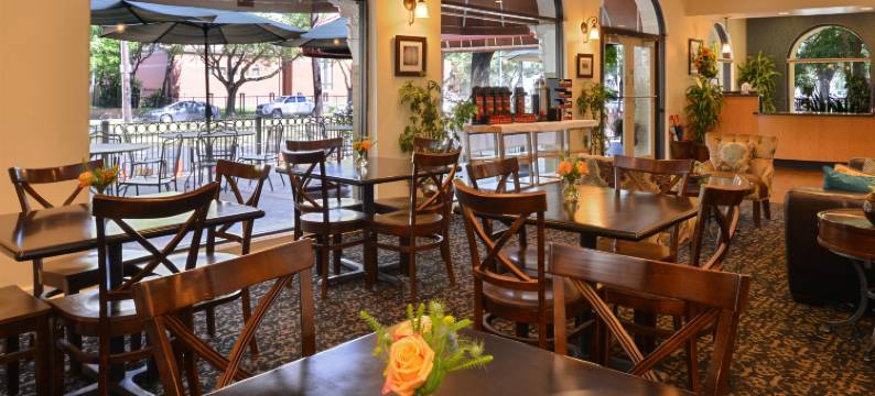 圣查尔斯旅馆(St Charles Inn, Superior Hotel)图片