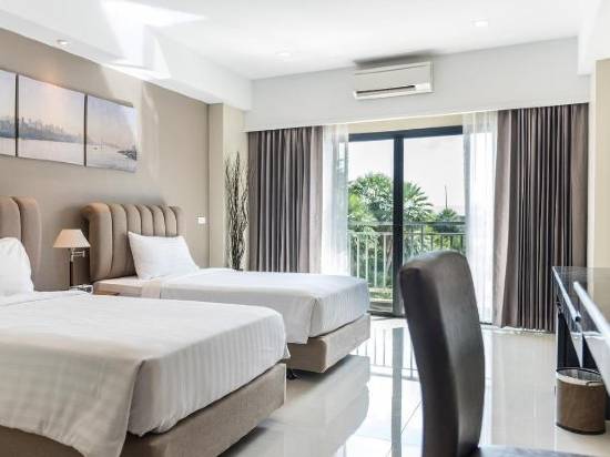 曼谷金色富瓦耶素萬那普機場酒店