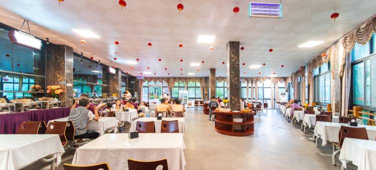 黔贵六广温泉酒店图片