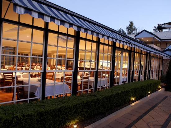 霍克斯伯裏山谷皇冠假日酒店