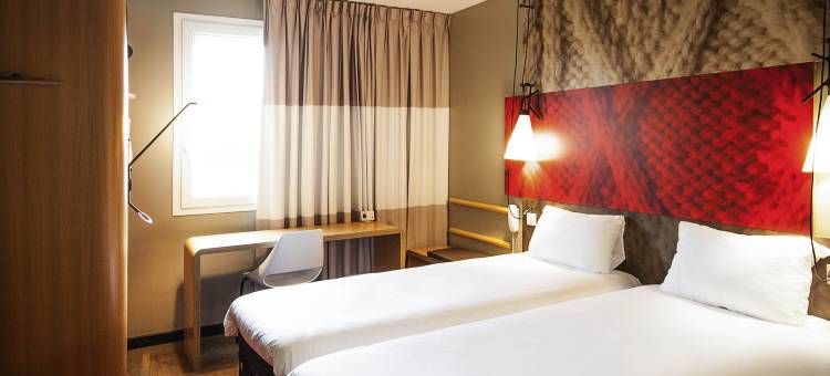 巴黎拉德芳斯库尔布瓦宜必思酒店(近塞纳河及库尔布瓦桥)(Ibis Paris la Défense Courbevoie)图片