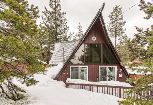 S. Lake Tahoe Home Near Ski Resorts by RedAwning Hotel Overview