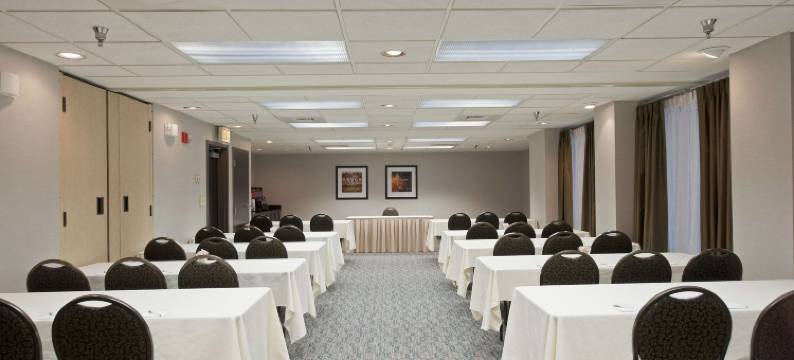 林肯郡希尔顿欢朋旅馆&套房酒店(Hampton Inn & Suites Chicago/Lincolnshire)图片