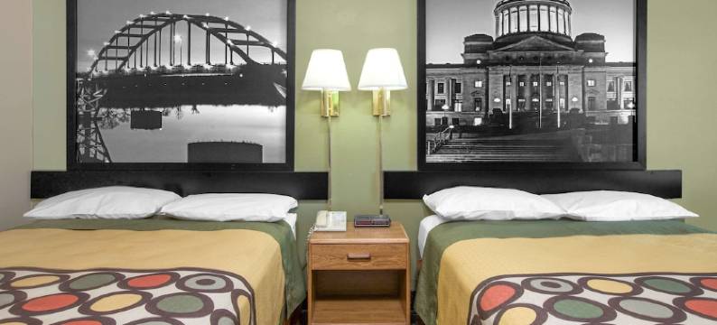 克拉克斯维尔温德姆速8酒店(Super 8 by Wyndham Clarksville AR)图片