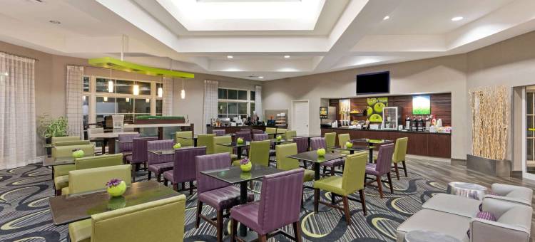 凤凰城斯科特斯德拉昆塔温德姆套房酒店(La Quinta Inn & Suites by Wyndham Phoenix Scottsdale)图片