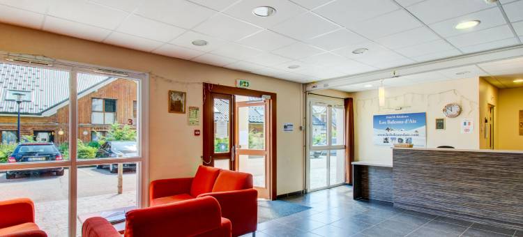 瓦坎斯尔达科西巴乐康酒店(Vacancéole - Résidence les Balcons d'Aix)图片