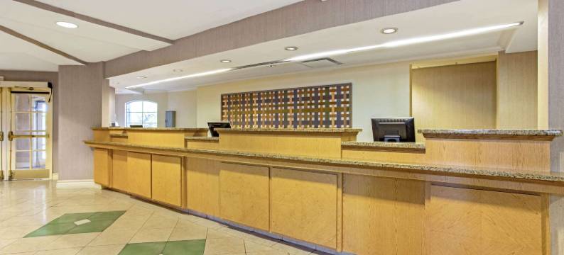 奥兰多I大道及会议中心拉昆塔温德姆套房酒店(La Quinta Inn & Suites by Wyndham Orlando I Drive/Conv Ctr)图片