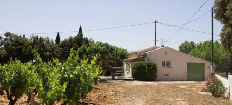 Cozy Holiday Home in Sorgues with Garden图片