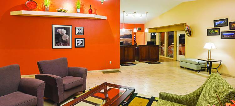 伍德伯恩拉昆塔温德姆套房酒店(La Quinta Inn & Suites by Wyndham Woodburn)图片