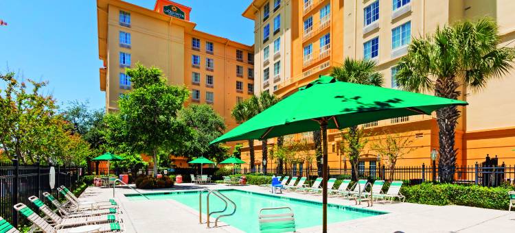 圣安东尼奥机场拉昆塔温德姆套房酒店(La Quinta Inn & Suites by Wyndham San Antonio Airport)图片