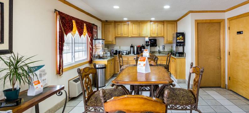 Rodeway Inn West Dodge图片