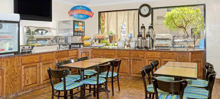 Suites Lawndale, CA – South Bay图片