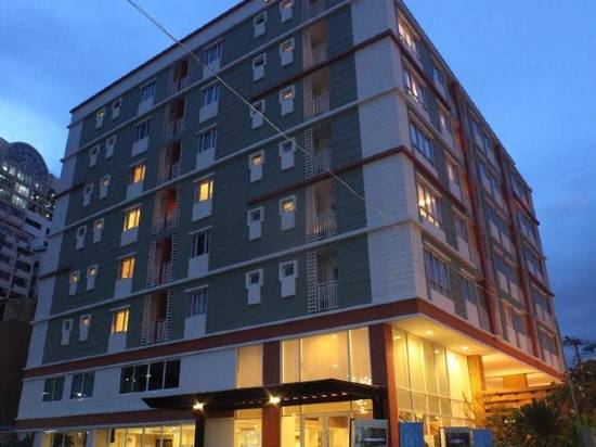 曼谷普羅姆阿查達公寓酒店