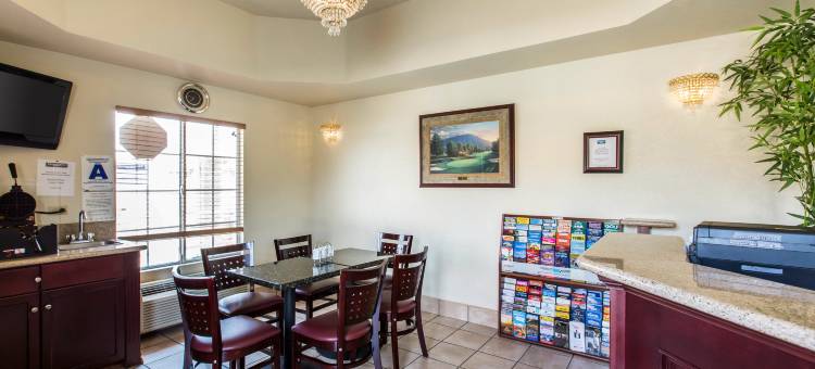 罗德威酒店-博蒙特1-10(Rodeway Inn Beaumont)图片