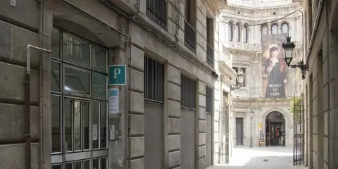 蘭布拉枕頭酒店