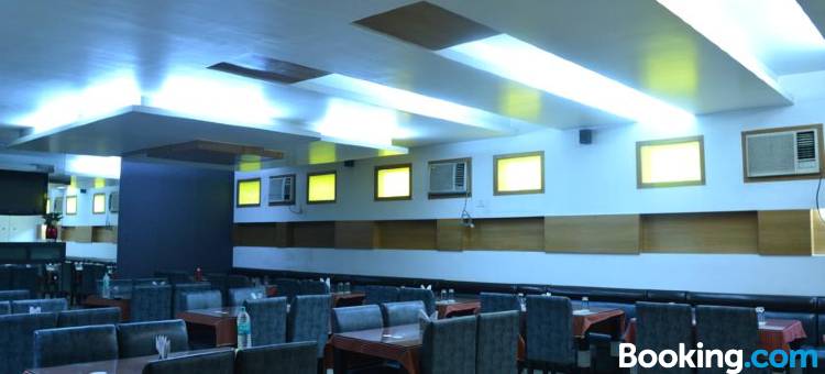 俞拉吉豪华酒店(Hotel Yuvraj DX)图片