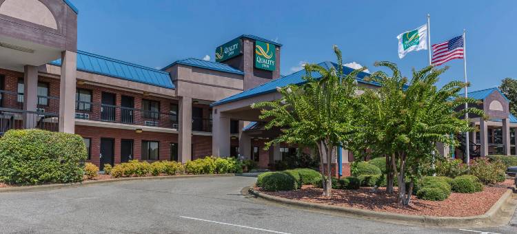 卡莱拉I-65出口231号凯艺酒店(Quality Inn Calera I-65 Exit 231)图片