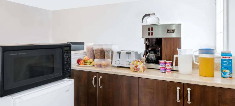 骑士酒店-安普赖尔(Knights Inn Arnprior)图片