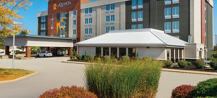 克利夫兰机场西拉昆塔温德姆套房酒店(La Quinta Inn & Suites by Wyndham Cleveland Airport West)图片