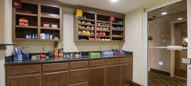 Springdale West I-49 品质酒店套房(Quality Suites Springdale West I-49)图片