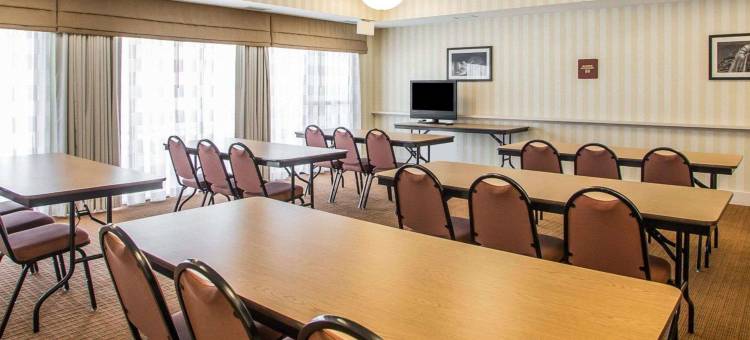 舒眠旅馆及套房威斯康星拉皮兹(Sleep Inn & Suites)图片