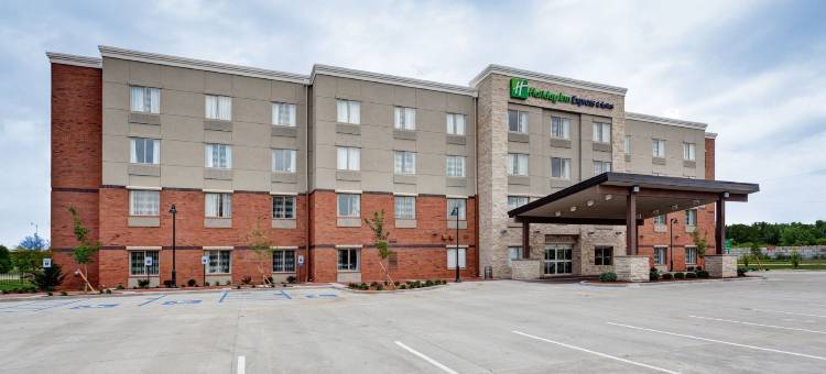 大本德智选假日酒店(Holiday Inn Express & Suites Great Bend)图片