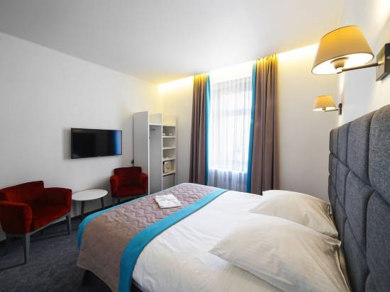 維隆帕弗里斯卡亞酒店