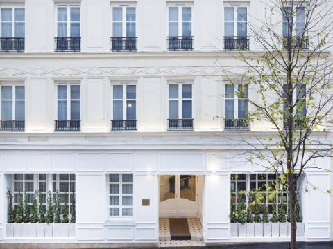 巴黎巴蒂尼奧勒瑟勒斯特酒店