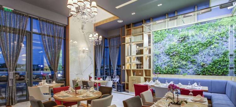 梅里特大漠斯塔酒店及娱乐场(Merit Grand Mosta Spa Hotel & Casino)图片