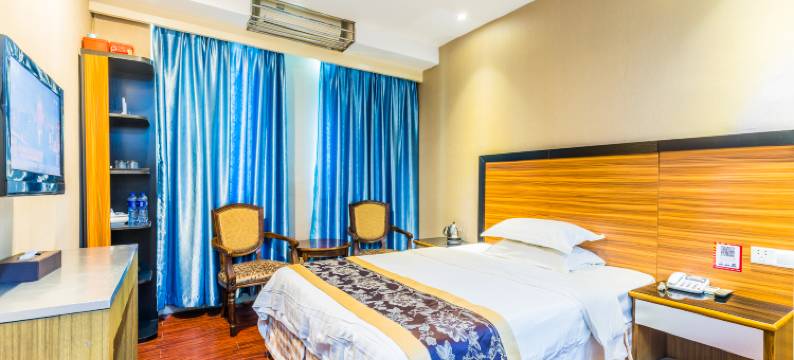 云和大酒店(财富中心池湖店)图片