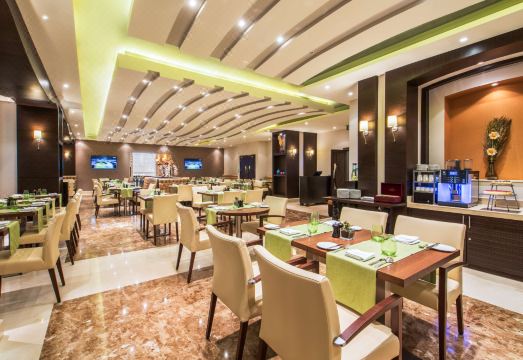 Golden Tulip Doha Hotel Overview