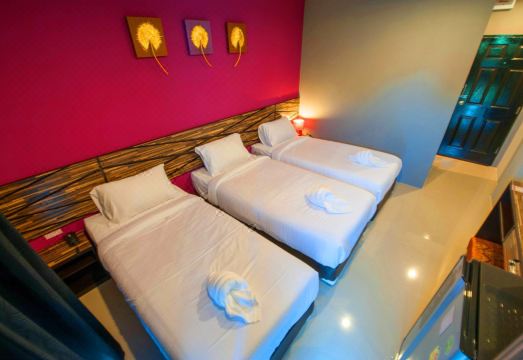 Dwella SuvarnabhumiHotel Overview