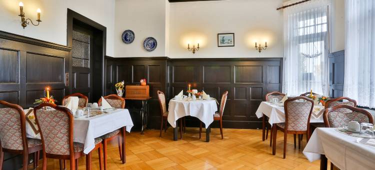 卡蒙兹别墅潘森酒店(Hotel & Pension Villa Camenz)图片