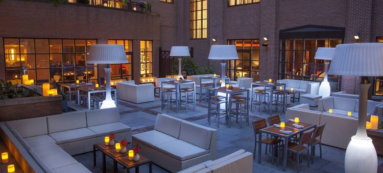 多伦多约克维尔皇家索内斯塔酒店(The Yorkville Royal Sonesta Hotel Toronto)图片