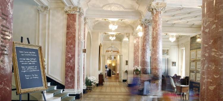 卢塞恩施威霍夫酒店(Hotel Schweizerhof Luzern)图片