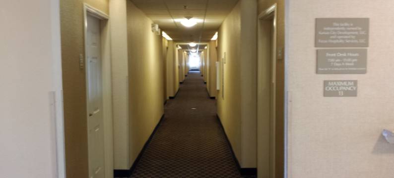 Candlewood Suites 堪萨斯城(Candlewood Suites KANSAS CITY SPEEDWAY by IHG)图片