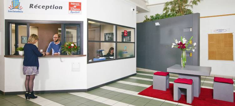 塞祖尔阿菲尔雷恩布列塔尼酒店(Séjours & Affaires Rennes de Bretagne)图片