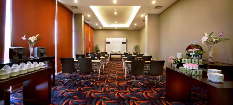 加丁塞尔彭名誉酒店(Fame Hotel Gading Serpong)图片