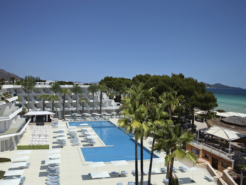 穆罗海滩伊贝罗斯塔海浪酒店