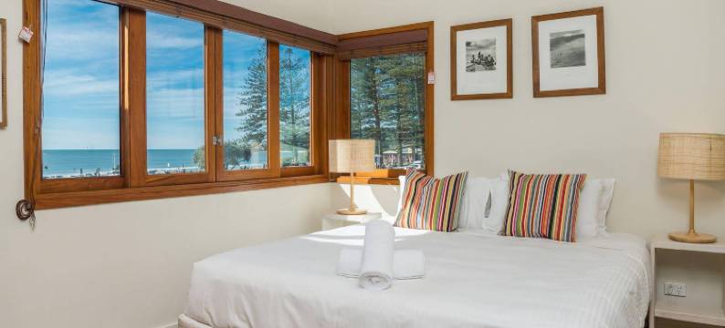 完美住宿酒店-奎克希弗尔公寓(Quiksilver Apartments the Pass - Steps from Beach)图片