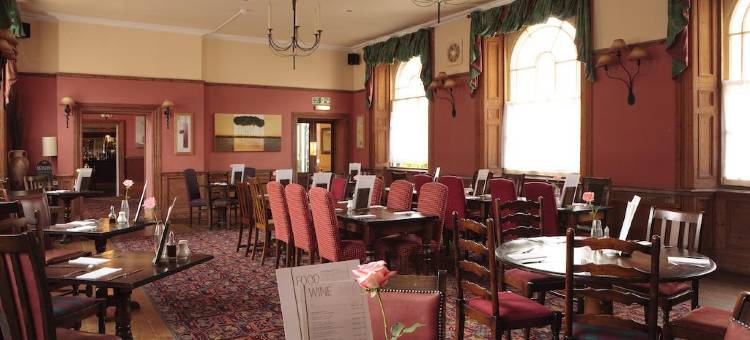 布兰特里白鹿酒店 - 格林国王旅馆(White Hart Hotel by Greene King Inns)图片